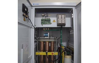 三相電力補償穩壓器